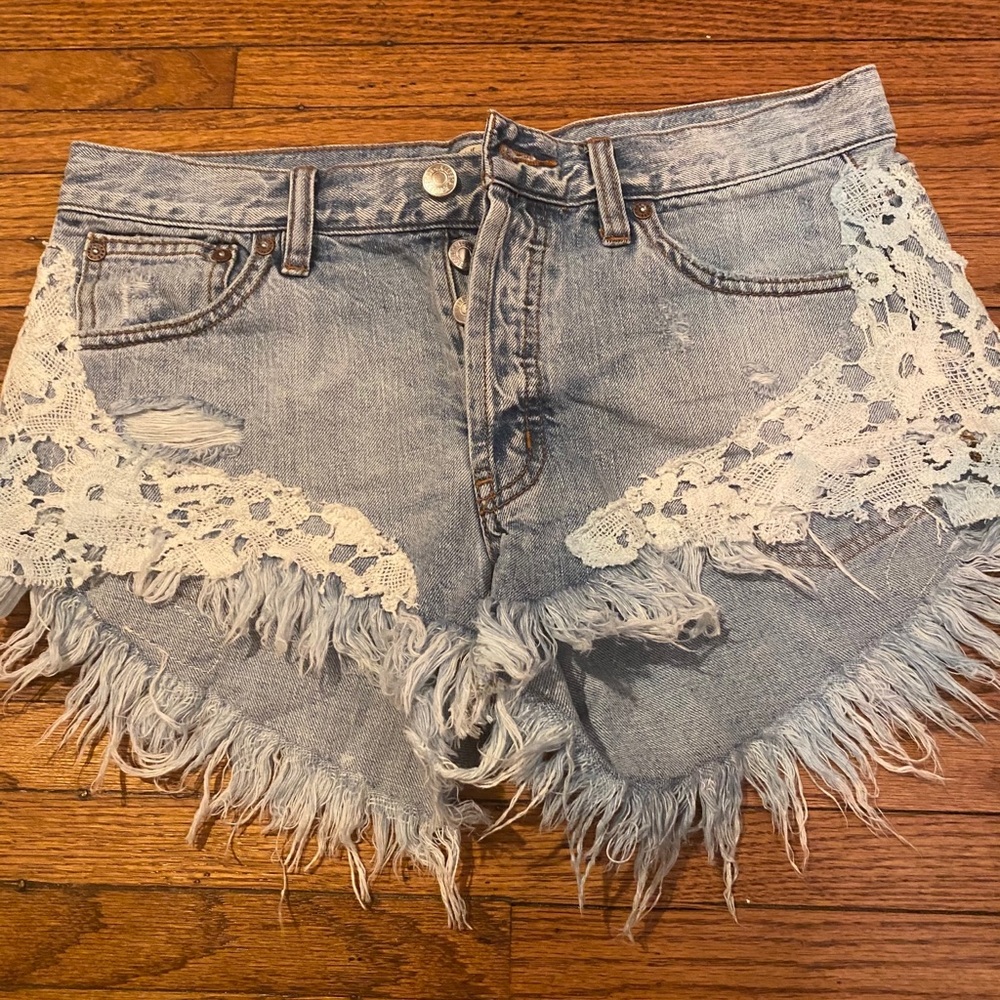 Free People denim shorts. Size 27